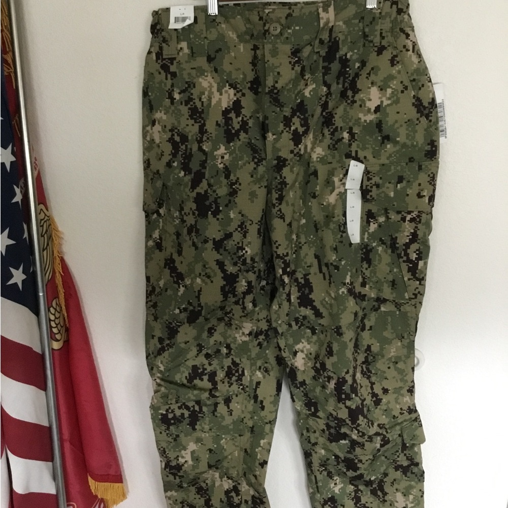 US Navy Nwu type iii green digital trousers size large regular new with tags